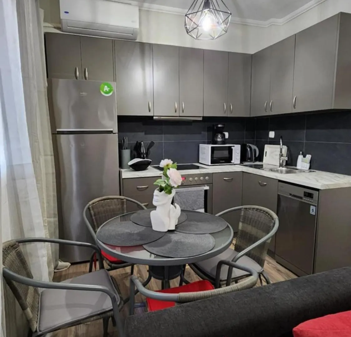 Colibri Nest Apartment Polychrono
