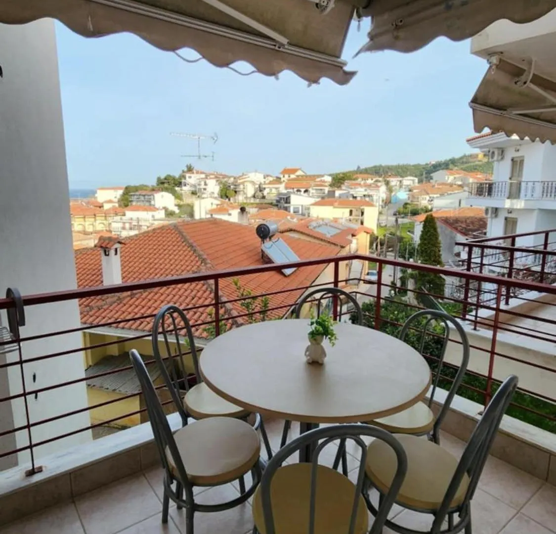 Colibri Nest Apartment Polychrono Greece